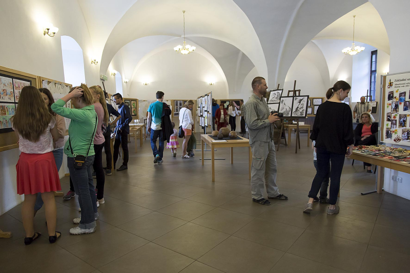 Obhajoby absolventských prací za školní rok 2017-2018 (VO)